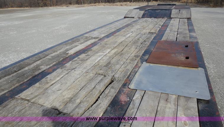 image for item F8205 2000 Etnyre HFR40TD3-T1 trailer