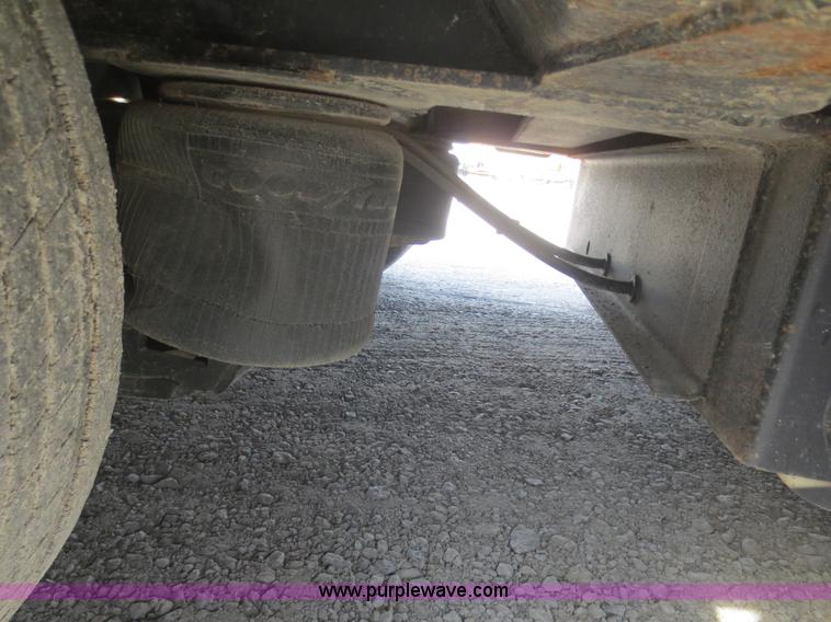 image for item F8205 2000 Etnyre HFR40TD3-T1 trailer