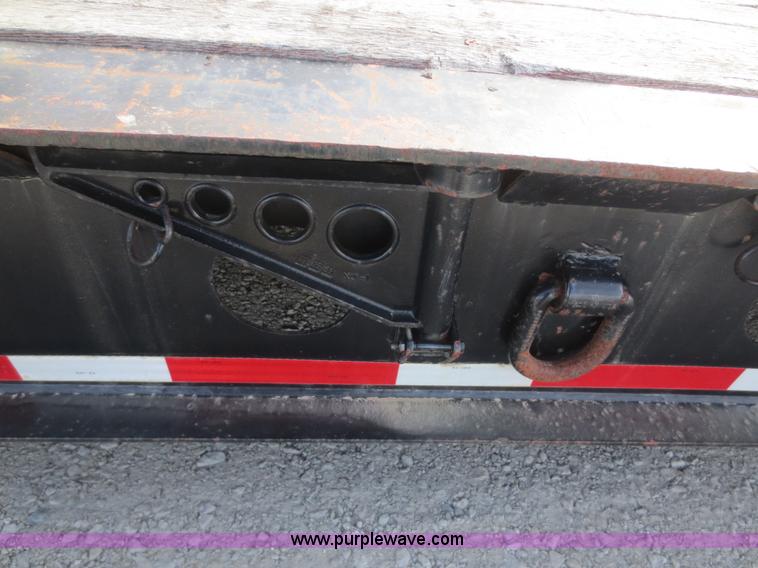 image for item F8205 2000 Etnyre HFR40TD3-T1 trailer