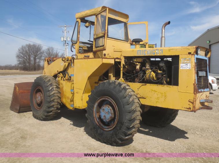 image for item F8206 1970 Michigan 55 wheel loader