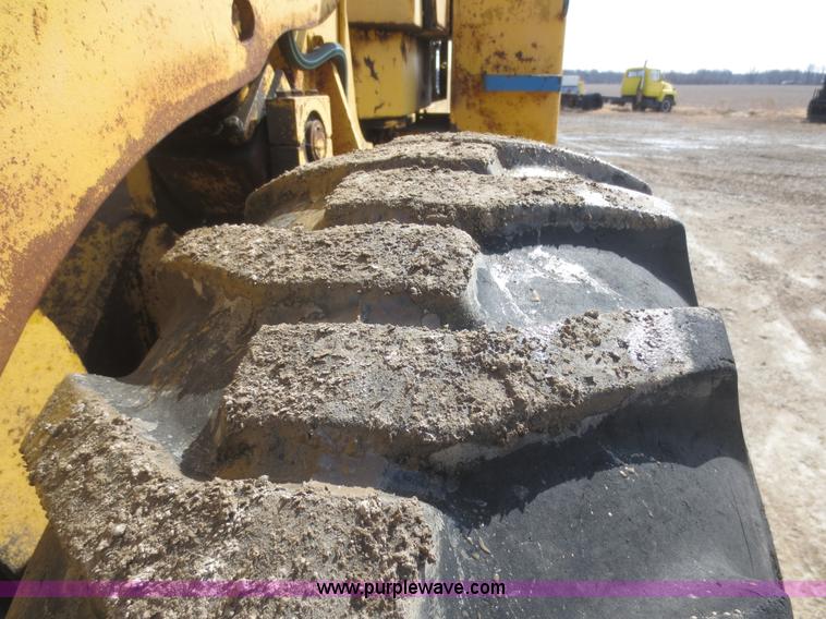 image for item F8206 1970 Michigan 55 wheel loader