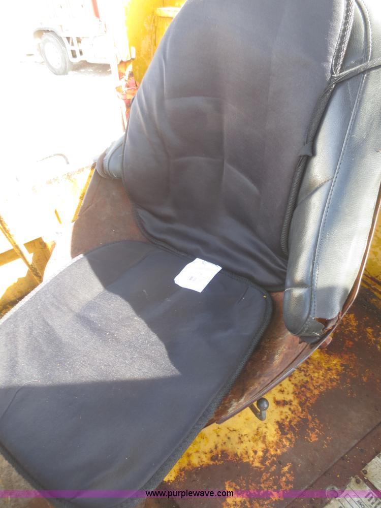 image for item F8206 1970 Michigan 55 wheel loader