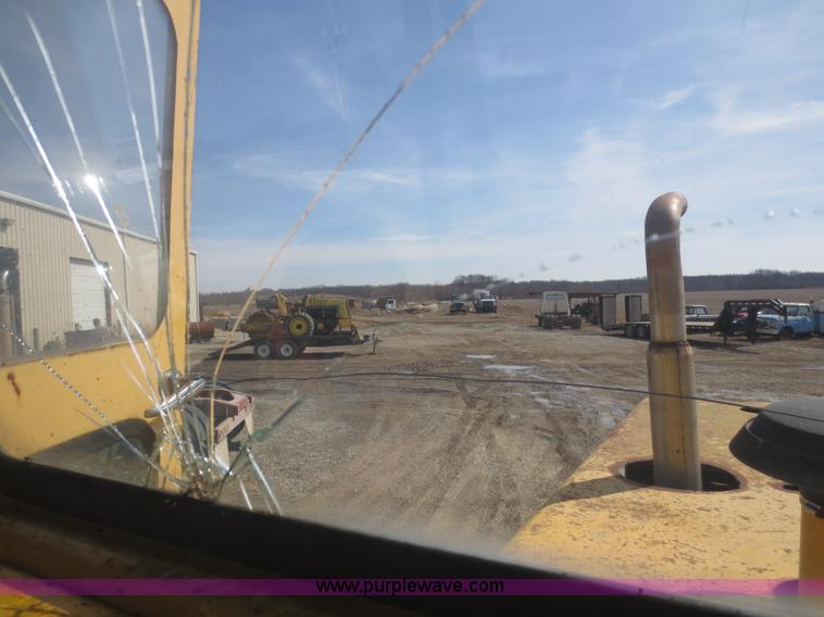 image for item F8206 1970 Michigan 55 wheel loader