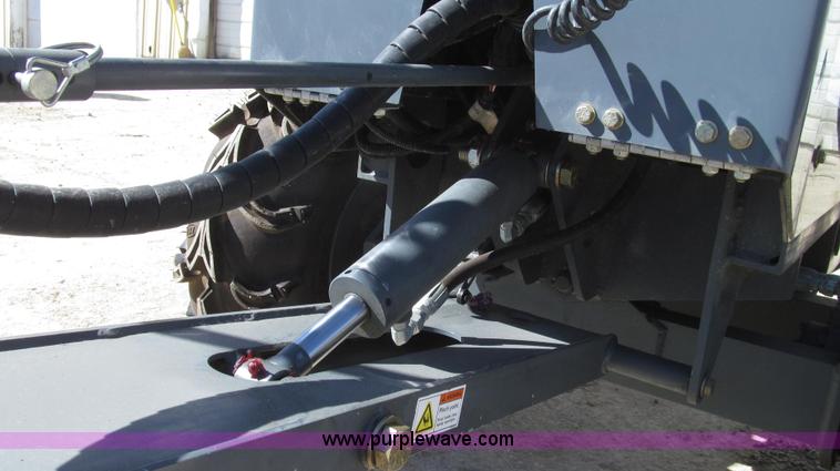 image for item G2272 2008 Somero Copperhead XD3.0 walk-behind laser screed