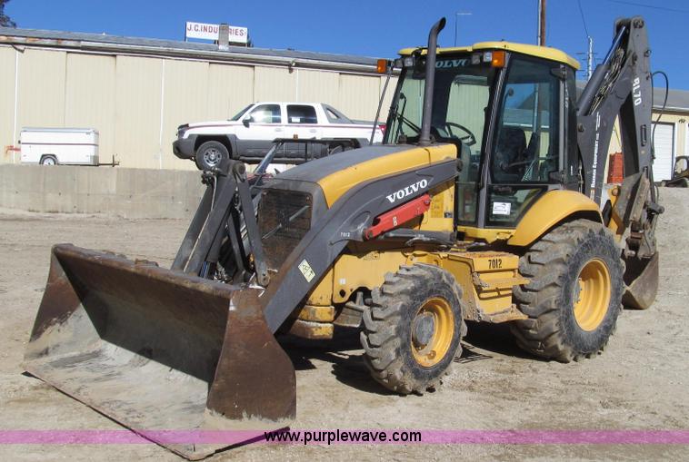 image for item G2282 2008 Volvo BL70 backhoe