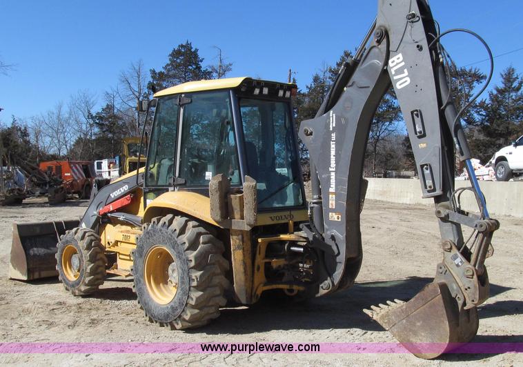 image for item G2282 2008 Volvo BL70 backhoe
