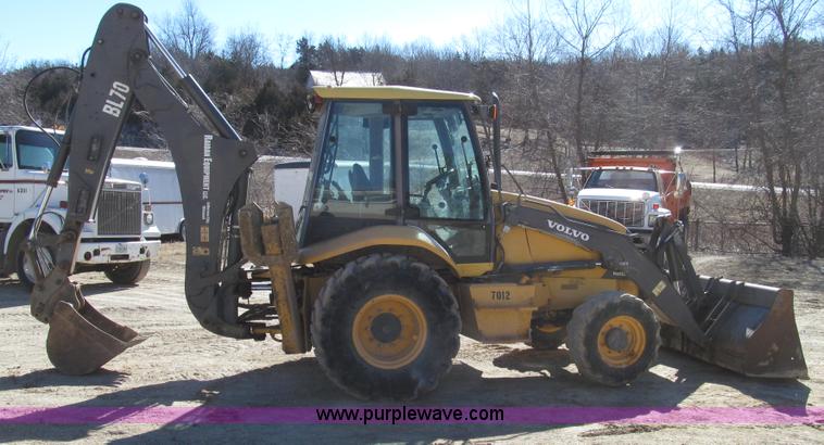 image for item G2282 2008 Volvo BL70 backhoe