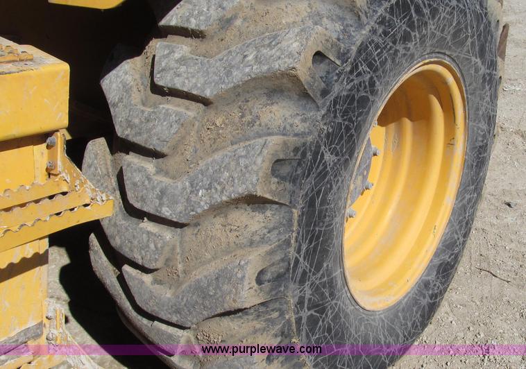 image for item G2282 2008 Volvo BL70 backhoe