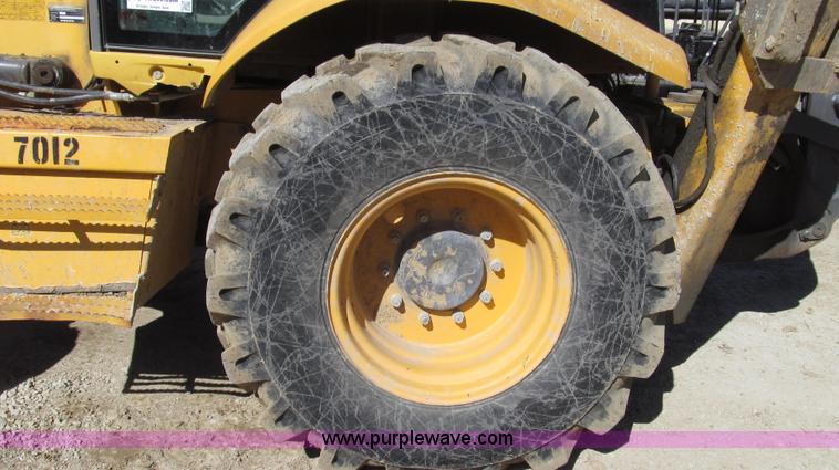 image for item G2282 2008 Volvo BL70 backhoe