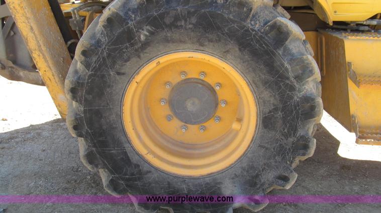 image for item G2282 2008 Volvo BL70 backhoe