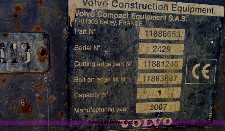 image for item G2282 2008 Volvo BL70 backhoe