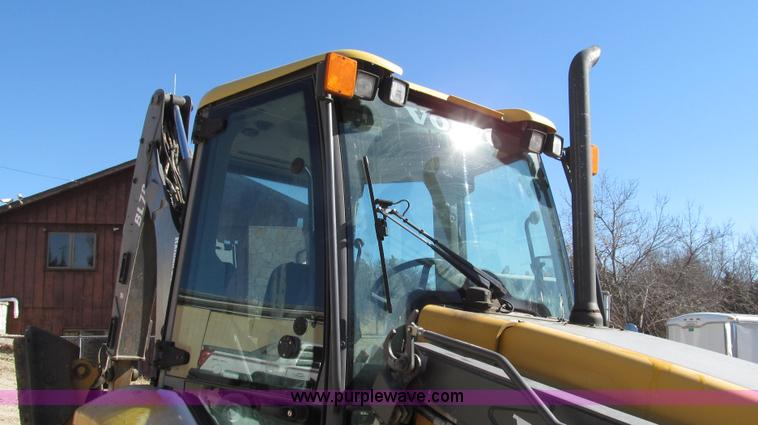 image for item G2282 2008 Volvo BL70 backhoe