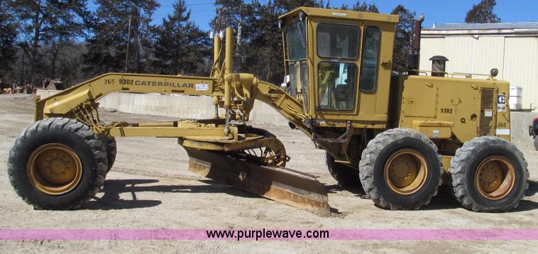 image for item G2283 1986 Caterpillar 140G motor grader
