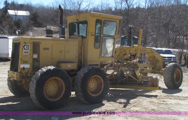 image for item G2283 1986 Caterpillar 140G motor grader