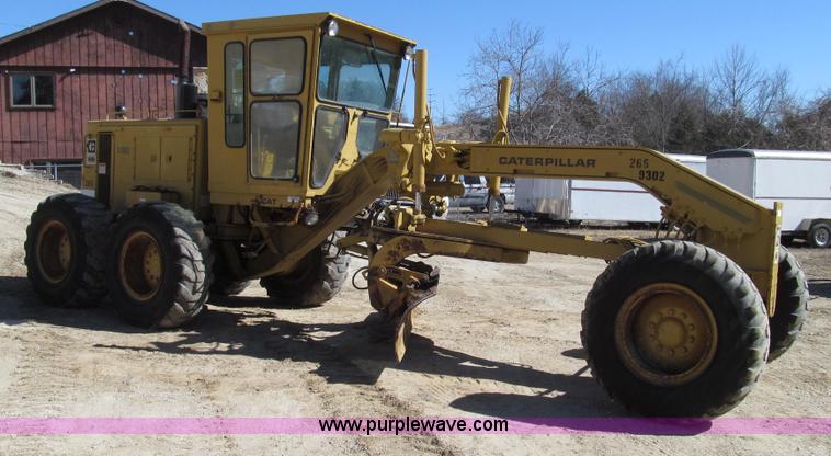image for item G2283 1986 Caterpillar 140G motor grader
