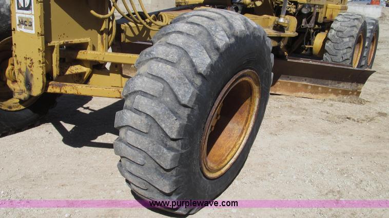 image for item G2283 1986 Caterpillar 140G motor grader