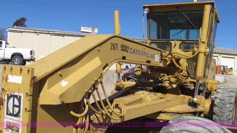 image for item G2283 1986 Caterpillar 140G motor grader