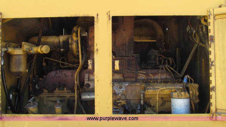 image for item G2283 1986 Caterpillar 140G motor grader