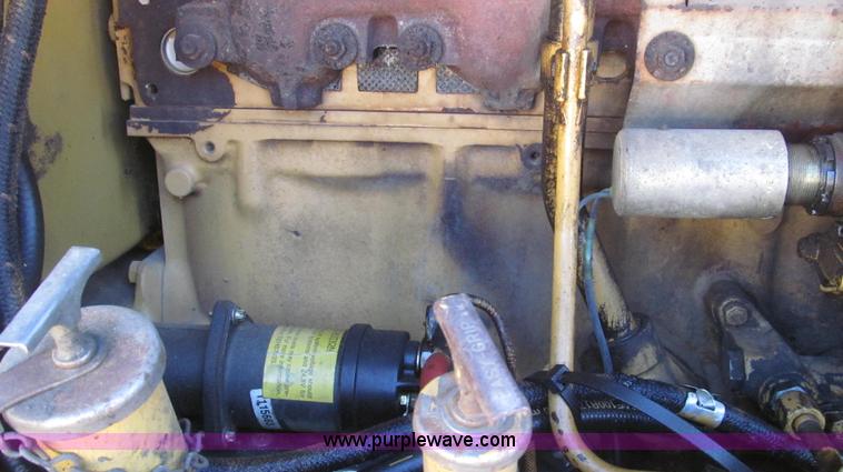 image for item G2283 1986 Caterpillar 140G motor grader