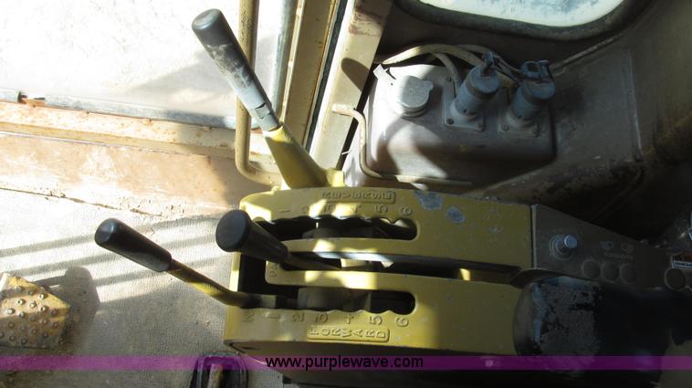 image for item G2283 1986 Caterpillar 140G motor grader