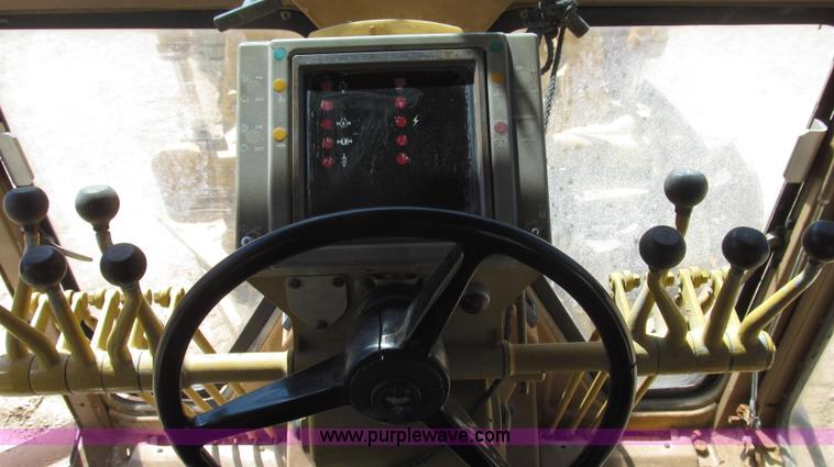 image for item G2283 1986 Caterpillar 140G motor grader