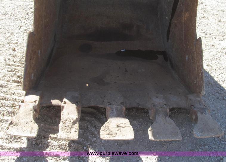 image for item G2286 2001 Case 9030B excavator