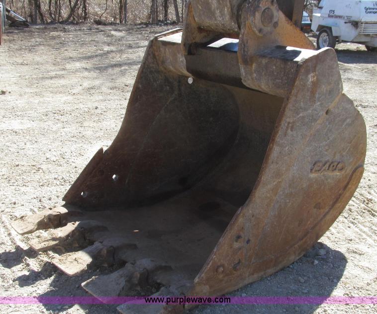image for item G2286 2001 Case 9030B excavator