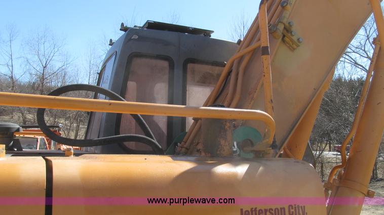 image for item G2286 2001 Case 9030B excavator