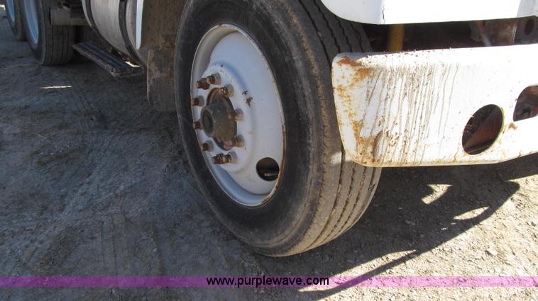 image for item G2287 1985 Volvo White WCS water truck