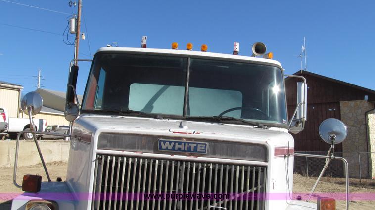 image for item G2287 1985 Volvo White WCS water truck