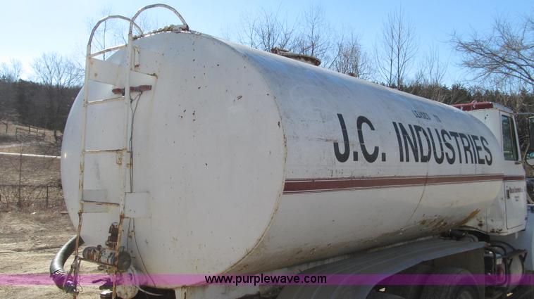 image for item G2287 1985 Volvo White WCS water truck