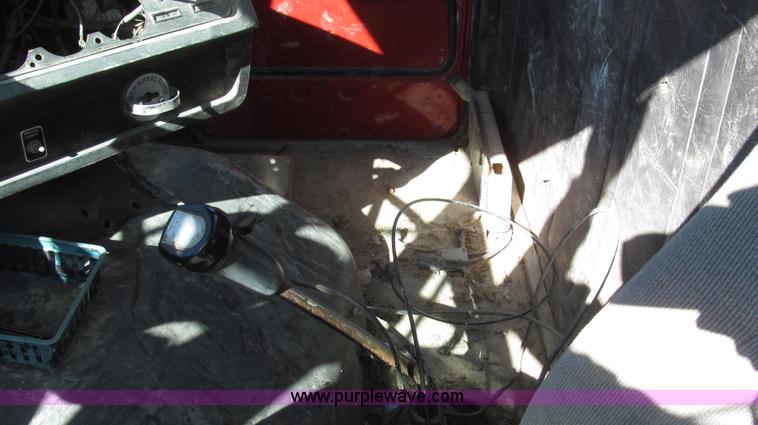 image for item G2287 1985 Volvo White WCS water truck