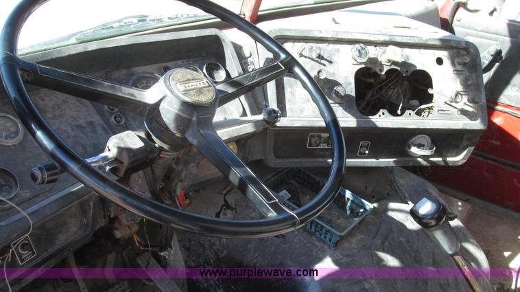 image for item G2287 1985 Volvo White WCS water truck