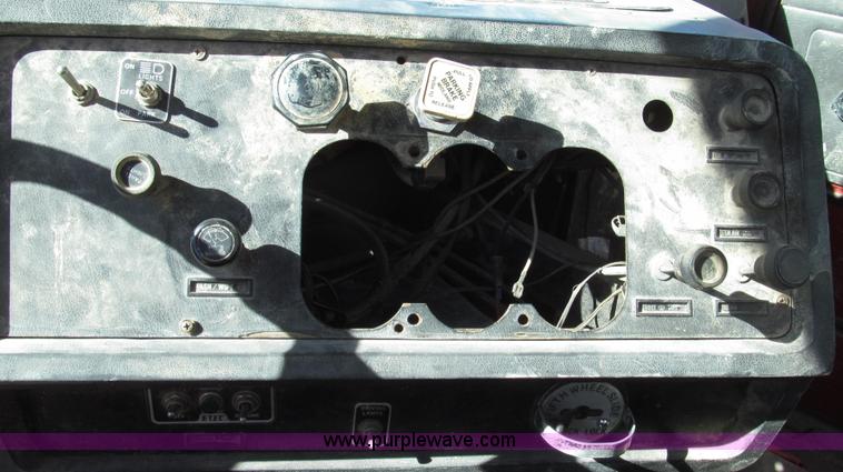 image for item G2287 1985 Volvo White WCS water truck