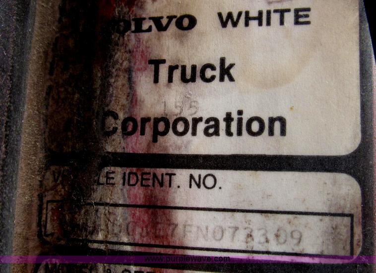 image for item G2287 1985 Volvo White WCS water truck