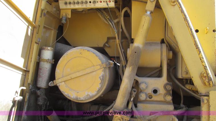 image for item G2291 1984 Caterpillar 963 LGP track loader