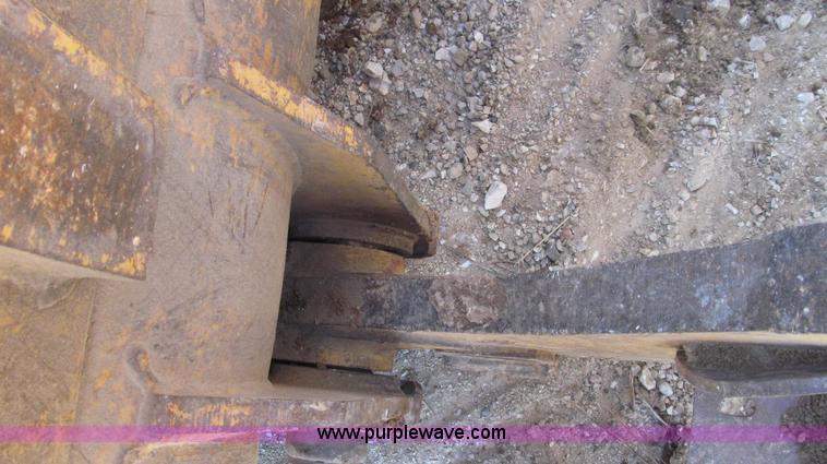 image for item G2293 1986 Caterpillar 963 track loader