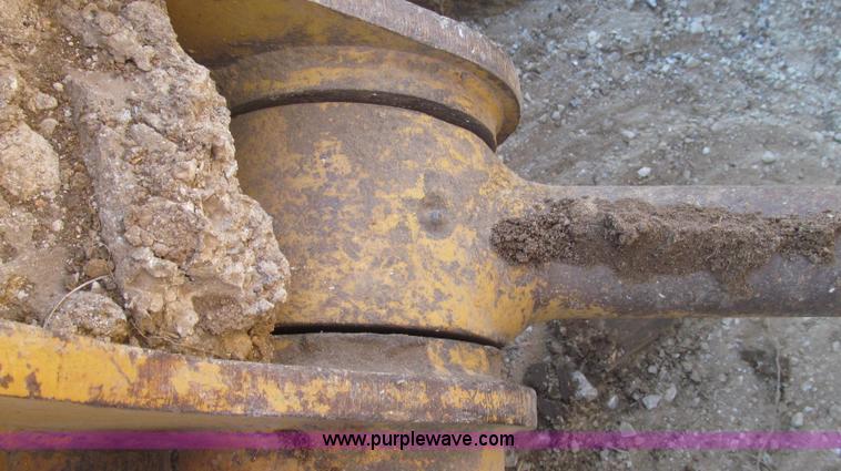 image for item G2293 1986 Caterpillar 963 track loader