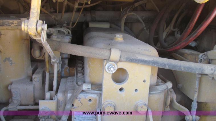 image for item G2293 1986 Caterpillar 963 track loader