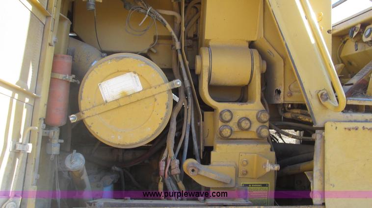 image for item G2293 1986 Caterpillar 963 track loader