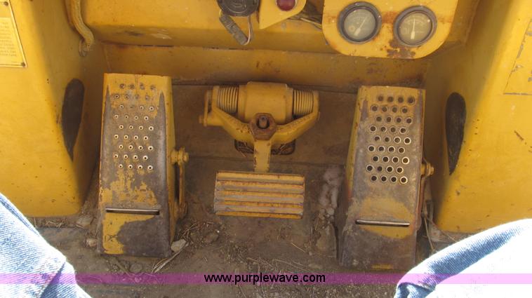 image for item G2293 1986 Caterpillar 963 track loader