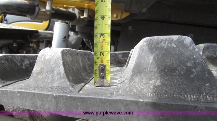 image for item G2319 2011 Caterpillar Challenger MT755C tractor