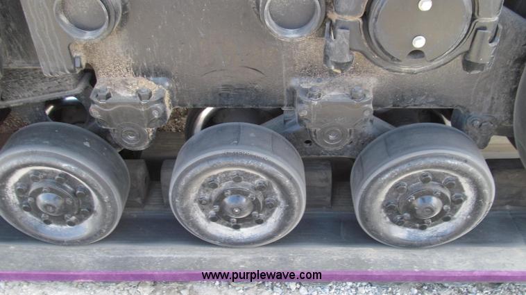 image for item G2319 2011 Caterpillar Challenger MT755C tractor