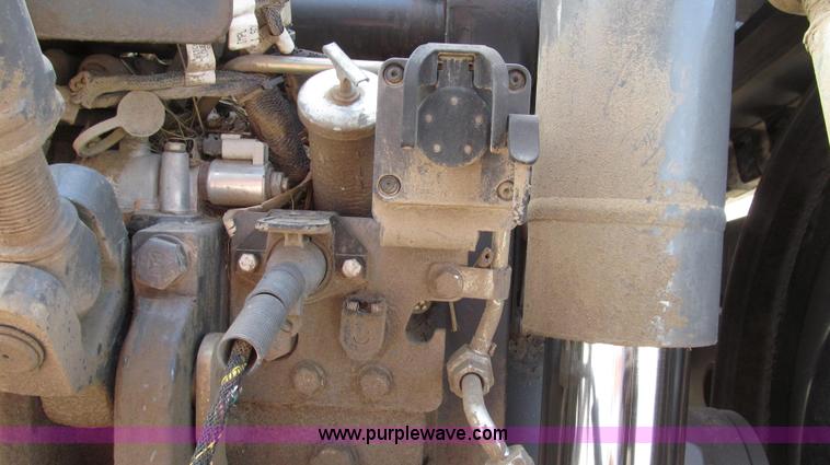 image for item G2319 2011 Caterpillar Challenger MT755C tractor