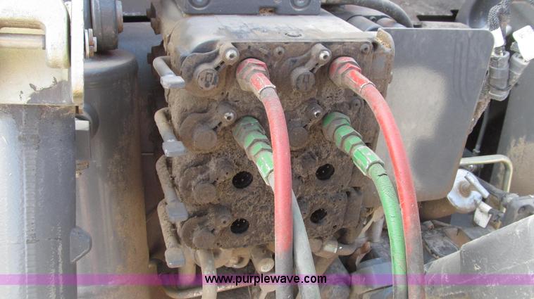 image for item G2319 2011 Caterpillar Challenger MT755C tractor