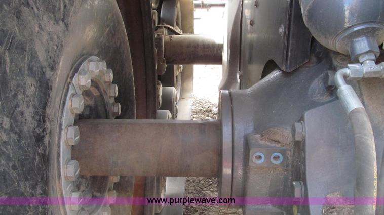 image for item G2319 2011 Caterpillar Challenger MT755C tractor