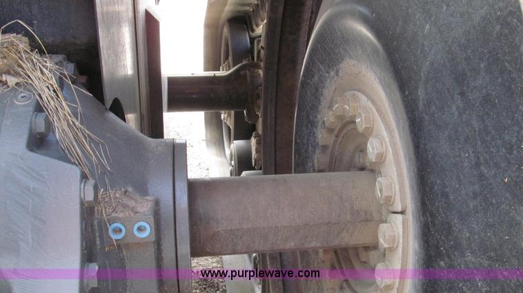 image for item G2319 2011 Caterpillar Challenger MT755C tractor