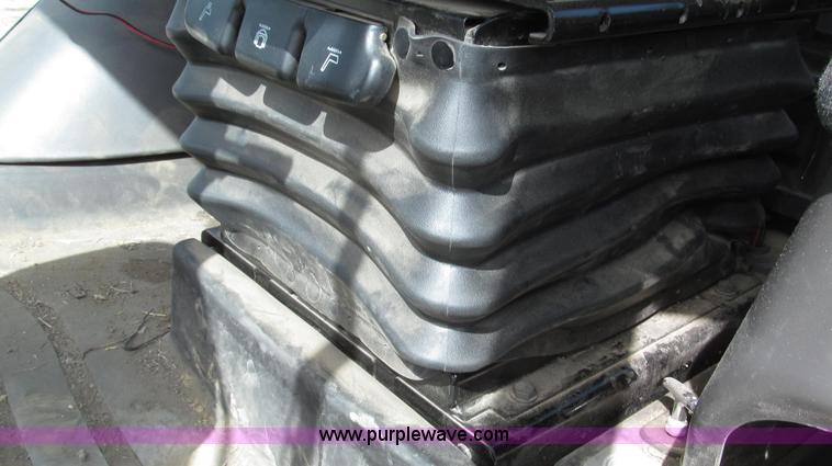 image for item G2319 2011 Caterpillar Challenger MT755C tractor