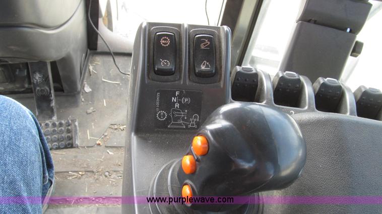 image for item G2319 2011 Caterpillar Challenger MT755C tractor