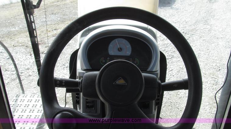 image for item G2319 2011 Caterpillar Challenger MT755C tractor